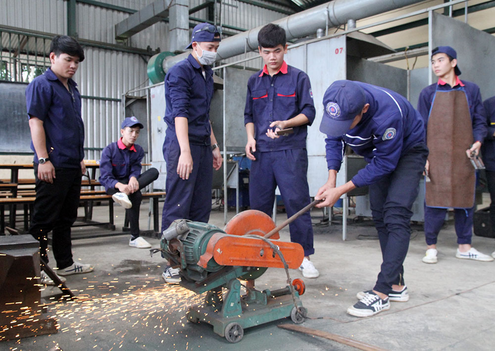 Trường học không điện thoại