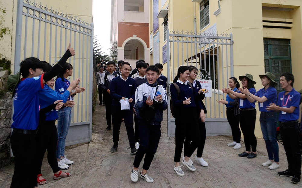An toàn, nghiêm túc, đúng quy chế
