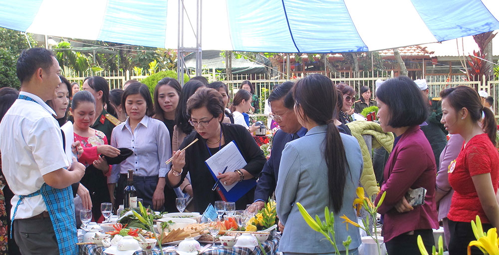 Hội thi nấu ăn "Bữa ăn an toàn"