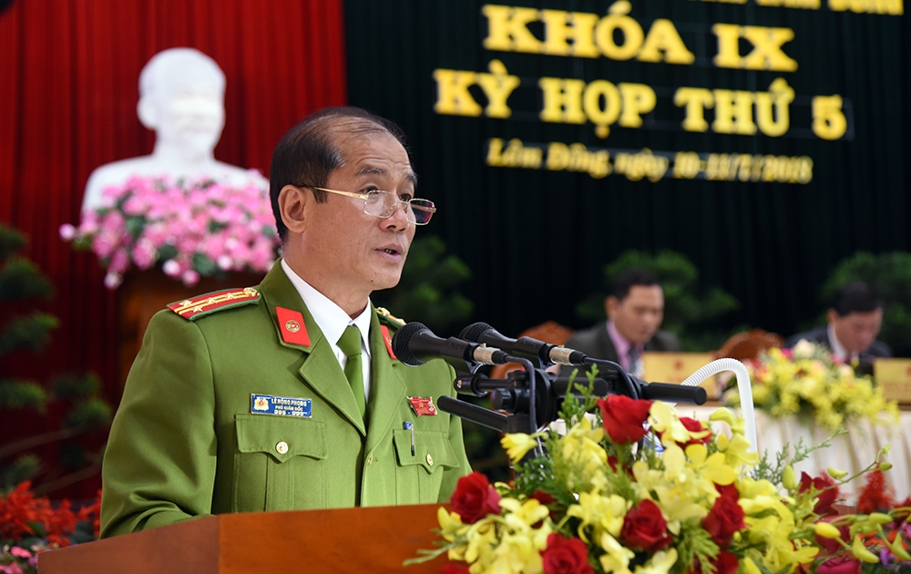 Phó Giám đốc Công an tỉnh Lê Hồng Phong giải trình trước kỳ họp về vấn đề tội phạm tín dụng đen, băng nhóm đòi nợ thuê …được dư luận quan tâm