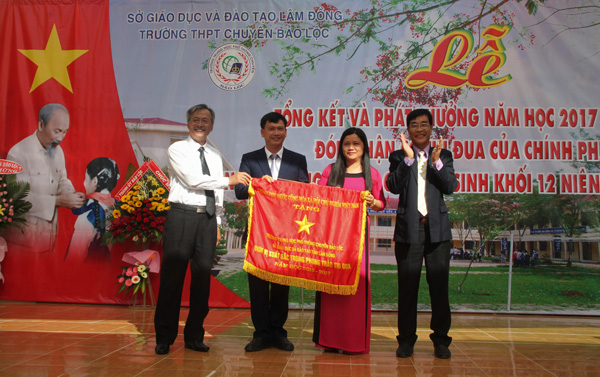 Trường THPT Chuyên Bảo Lộc công bố điểm chuẩn vào lớp 10 năm học 2018 - 2019
