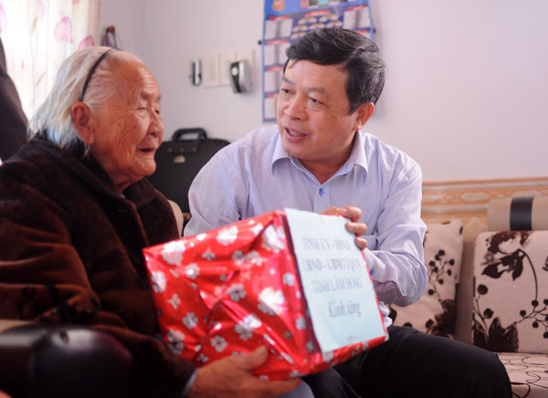 "Chăm sóc người có công là đạo lý, truyền thống tốt đẹp và trách nhiệm của toàn xã hội"