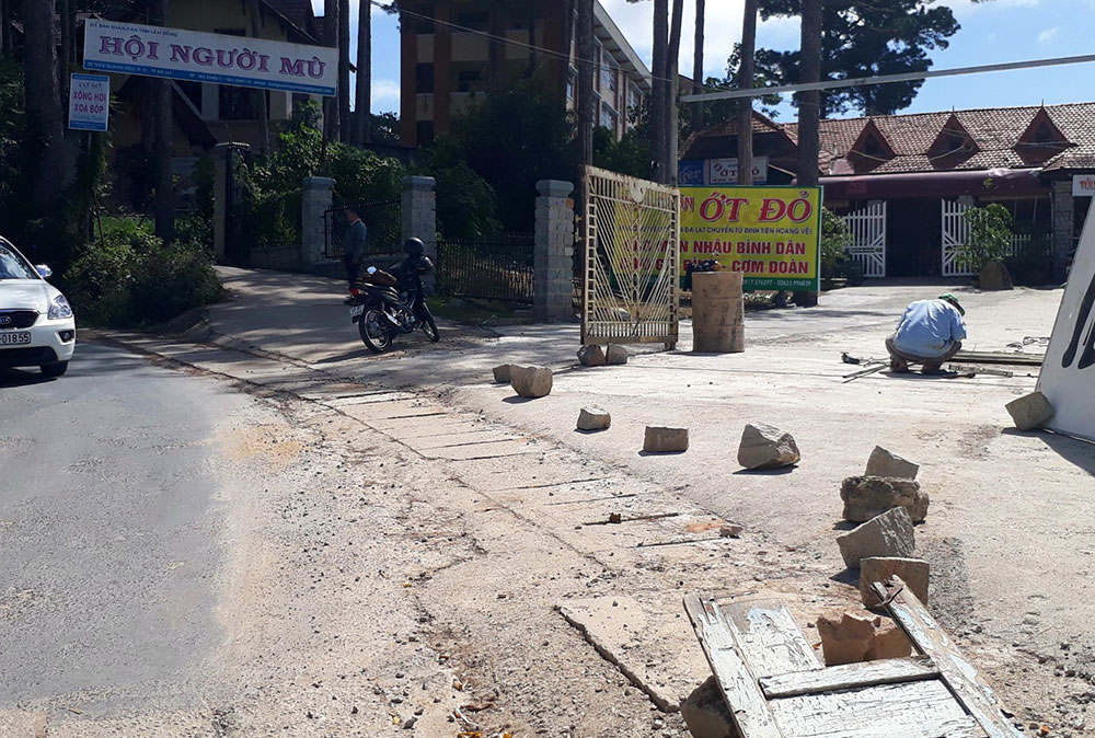Nảy sinh tranh chấp đất với Hội Người mù