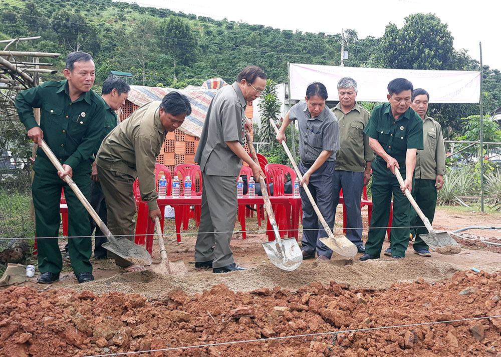 Hội CCB Lâm Đồng tặng 4 căn nhà nghĩa tình đồng đội cho các gia đình hội viên