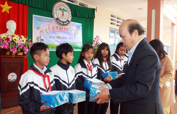 Hỗ trợ học sinh nâng cao nhận thức về Chính sách chi trả DVMTR
