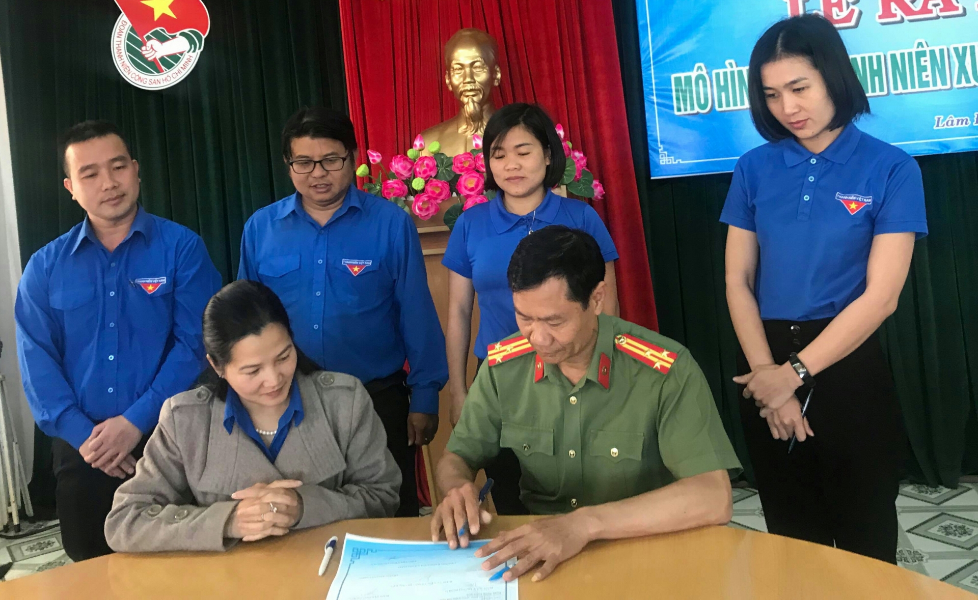 Ra mắt mô hình Tổ thanh niên xung kích bảo vệ an ninh trật tự