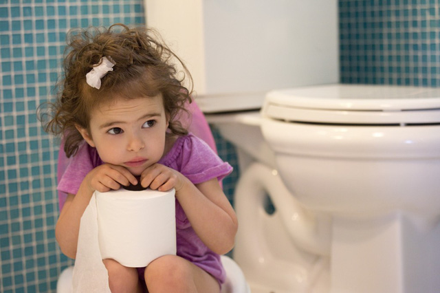 Bỏ túi cách trị táo bón cho trẻ