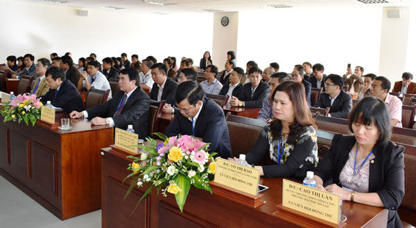Đại biểu tham dự khai mạc
