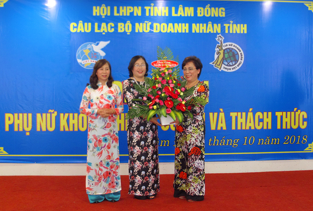 Diễn đàn &quot;Phụ nữ khởi nghiệp cơ hội và thách thức&quot;