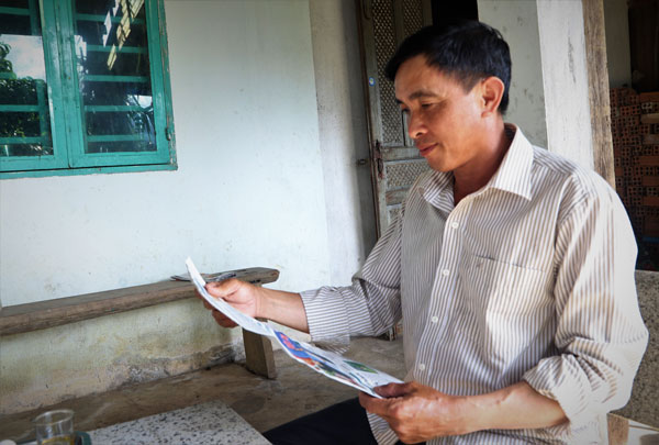 Cán bộ Mặt trận hết lòng vì dân