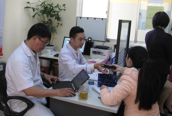 Hiện bước đầu có 1 bác sĩ và 1 y tá Hàn Quốc làm việc tại Phòng Khám hợp tác YHCT tại Tp Đà Lạt