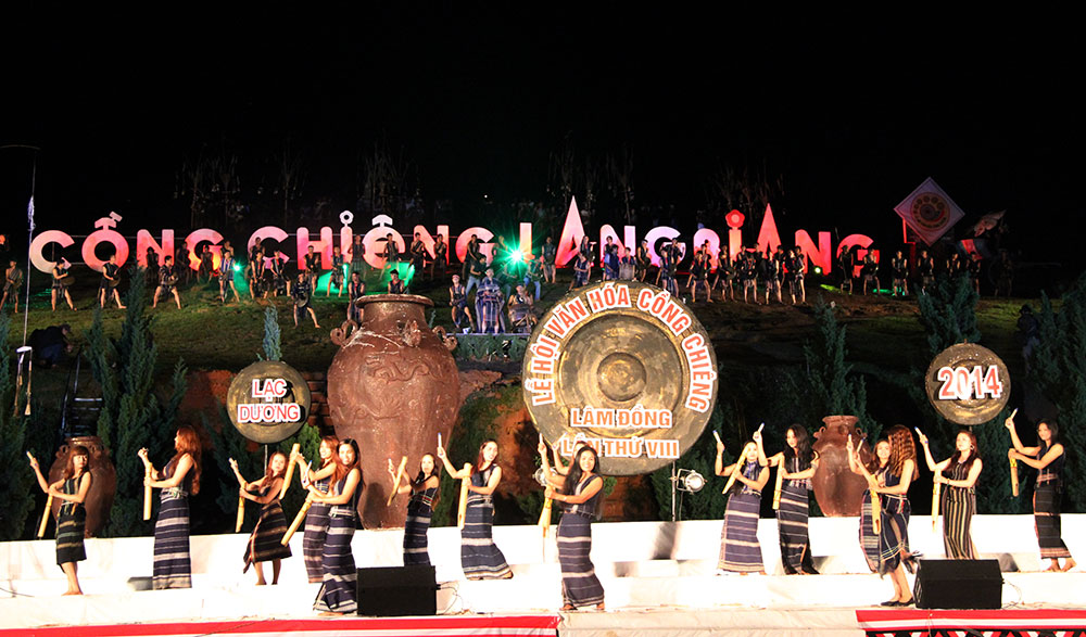 Tiếng hát dưới chân núi Lang Biang