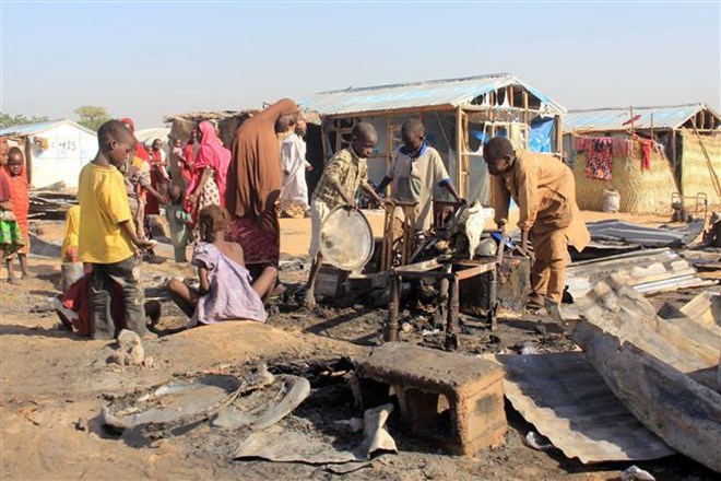 Nigeria: Boko Haram tấn công đốt phá nhà dân, hàng trăm người bỏ chạy