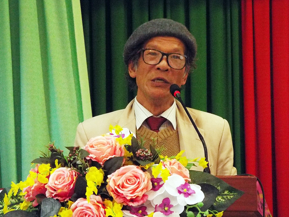 Nhà báo, nhà thơ Nguyễn Thanh Đạm phát biểu đề dẫn hội thảo