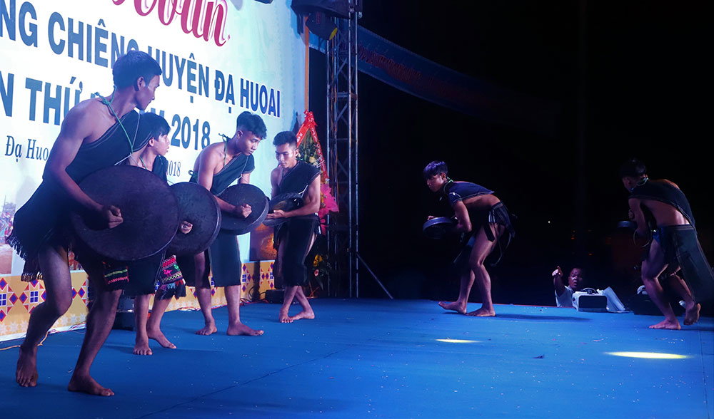 Đạ Huoai: Bà con Châu Mạ, K'Ho lưu giữ 6 bộ chiêng nguyên vẹn