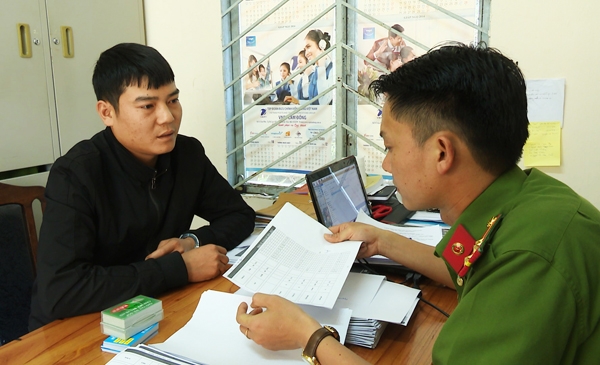 Bắt quả tang đối tượng cho vay nặng lãi
