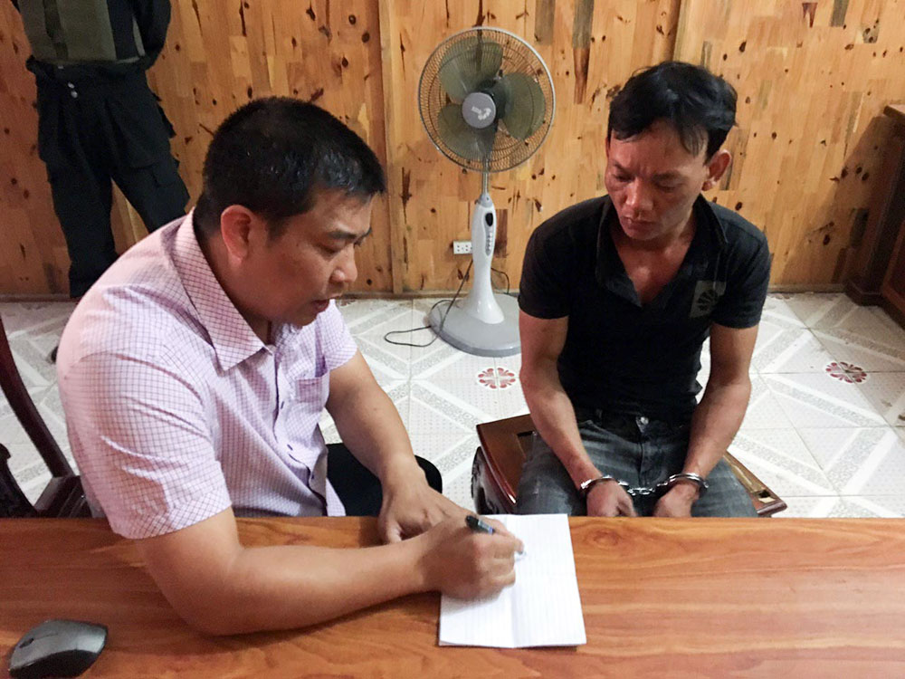 Mâu thuẫn mua bán, một thanh niên dùng kéo đâm chết người