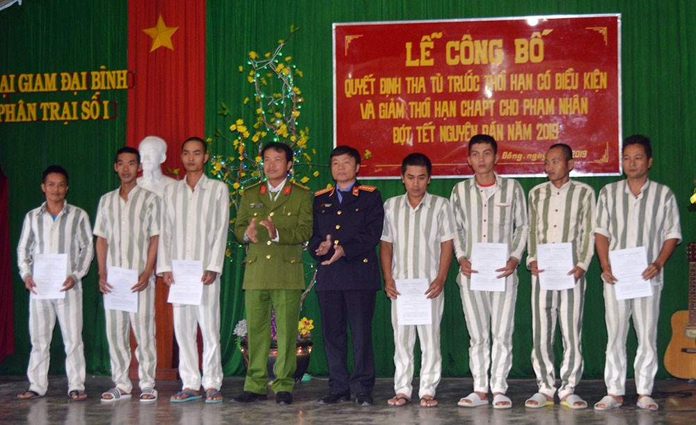 445 phạm nhân được giảm án, tha tù đợt Tết Nguyên đán Kỷ Hợi