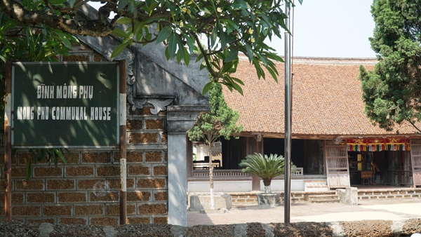 Đình Mông Phụ và nghệ thuật điêu khắc trên gỗ