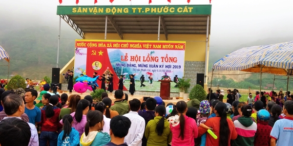 Hàng ngàn người vui hội đầu Xuân Kỷ Hợi 2019