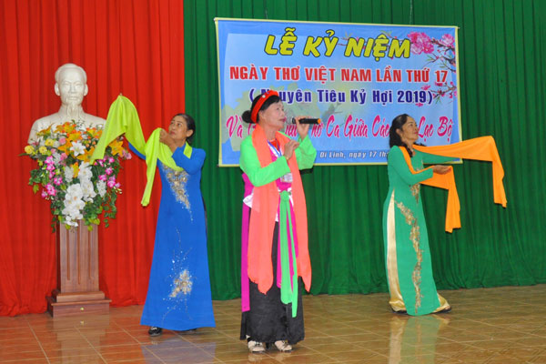 Một trong những tiết mục tại buổi giao lưu