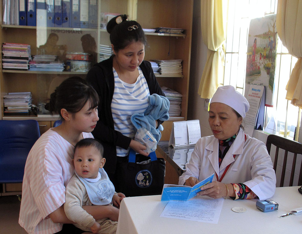 Ðà Lạt triển khai tiêm vắc xin ComBE Five cho trẻ em