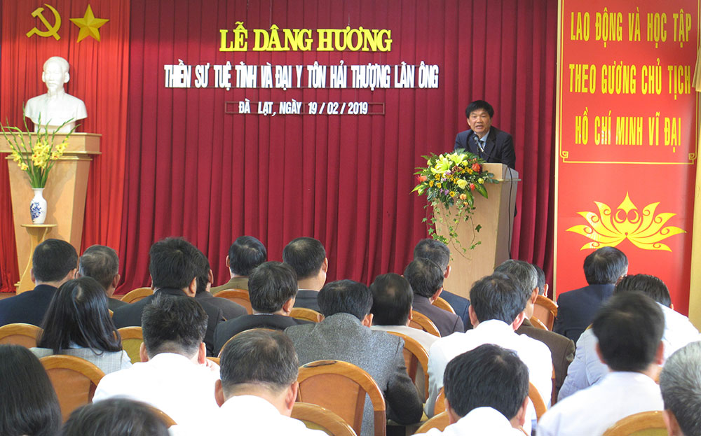 BSCK II Nguyễn Đình Thắng -Chủ tịch Hội Đông Y Lâm Đồng phát biểu tại lễ dâng hương