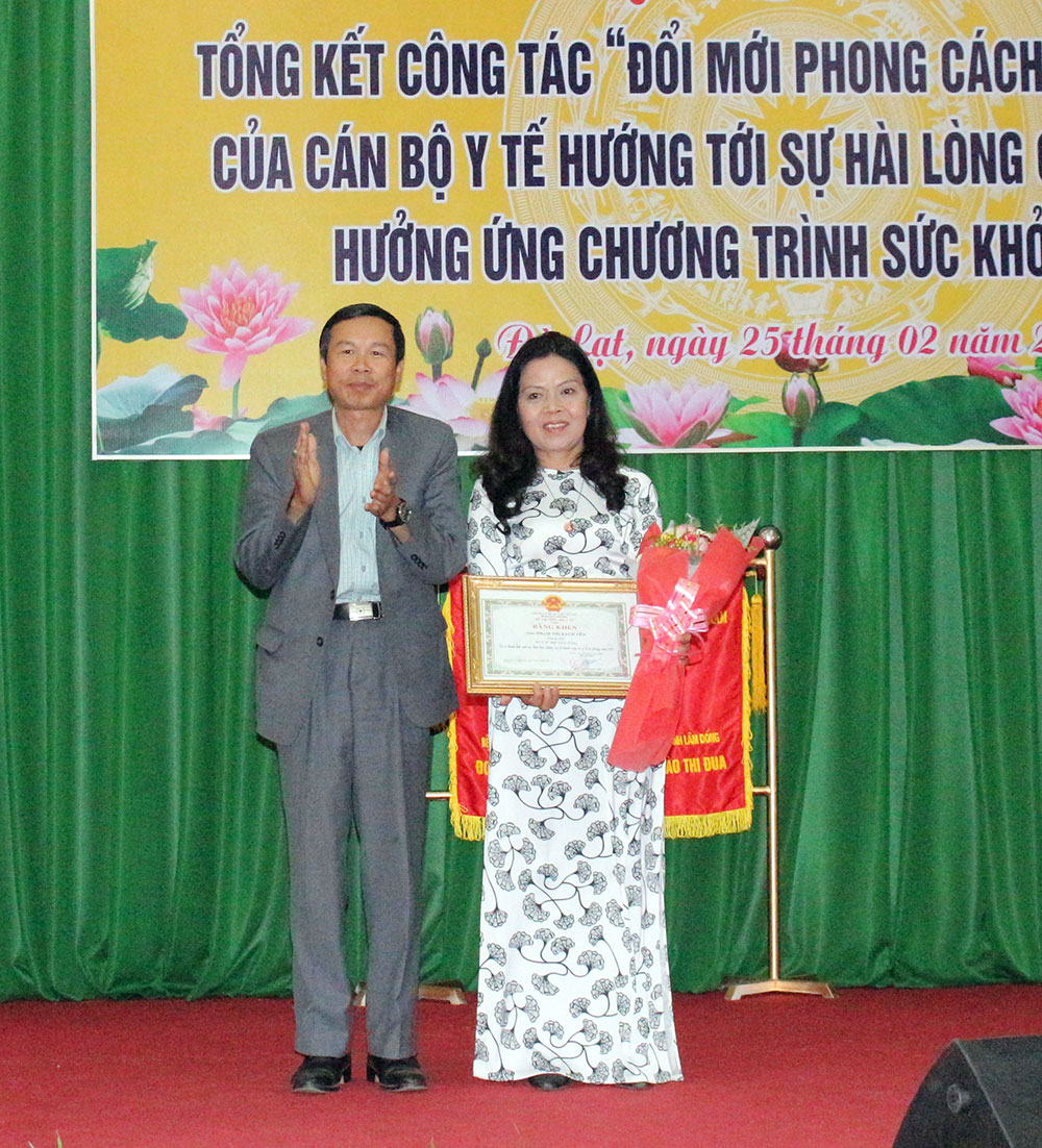 Bộ Y tế tặng Bằng khen cho TS Phạm Thị Bạch Yến -Giám đốc Sở Y tế Lâm Đồng