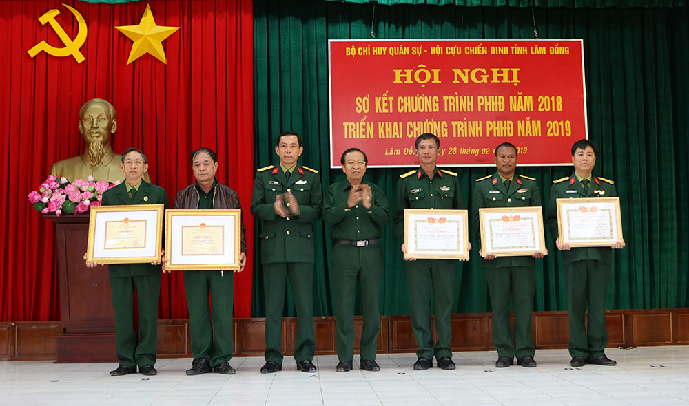 Sơ kết Chương trình phối hợp hoạt động giữa Bộ CHQS tỉnh và Hội CCB tỉnh