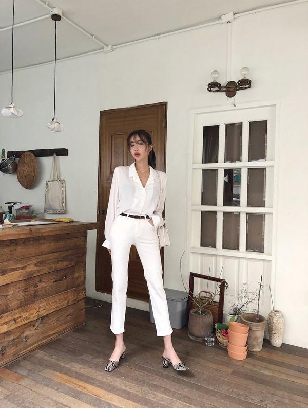 Thay vì những kiểu đồ hở hang hay rộng thùng thình, các nàng hãy