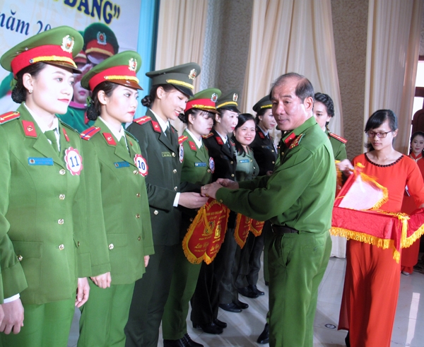 Hội thi Phụ nữ Công an Lâm Đồng "Năng động, sáng tạo, trung hậu, đảm đang"