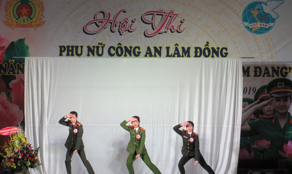 Một tiết mục dự thi của đội Công an Tp Đà Lạt