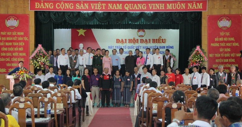 Ra mắt Ủy ban MTTQVN huyện khóa IV và đoàn đại biểu đi dự Đại hội đại biểu MTTQVN tỉnh khóa VIII nhiệm kỳ 2019 – 2024