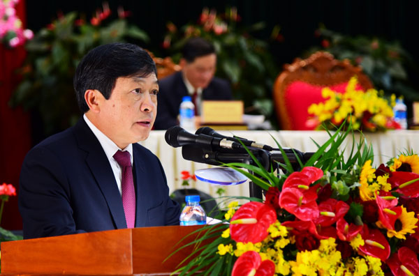 Đồng chí Đoàn Văn Việt Phó Bí thư Tỉnh ủy, Chủ tịch UBND tỉnh, Chủ tịch Hội đồng Thi đua Khen thưởng tỉnh, Trưởng đoàn Đại biểu Quốc hội đơn vị tỉnh Lâm Đồng phát biểu tại hội nghị