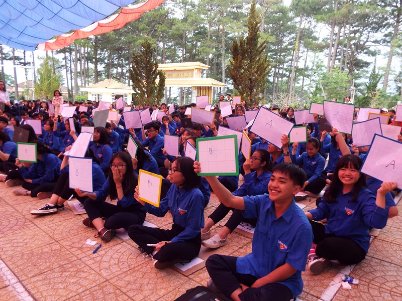 Cuộc thi Rung chuông vàng diễn ra sôi nổi