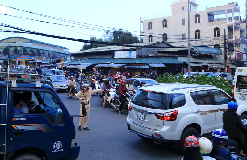 Hạn chế thấp nhất việc ùn tắc và tai nạn giao thông trong dịp lễ
