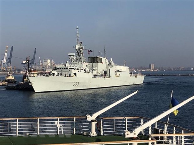 Tàu của Nhóm hàng hải thường trực 2 thuộc NATO tới cảng Ukraine ở Biển Đen. (Nguồn: UNIAN/TTXVN)