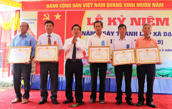 Kỷ niệm 40 năm thành lập xã Đạ Oai
