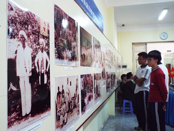 Triển lãm thu hút người xem