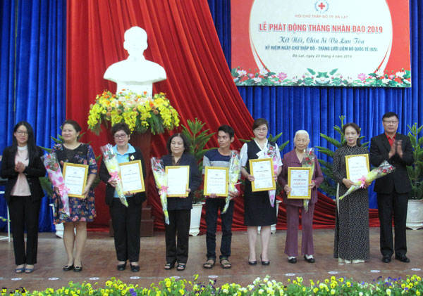 Đà Lạt tri ân các nhóm, các cá nhân tình nguyện trong công tác nhân đạo