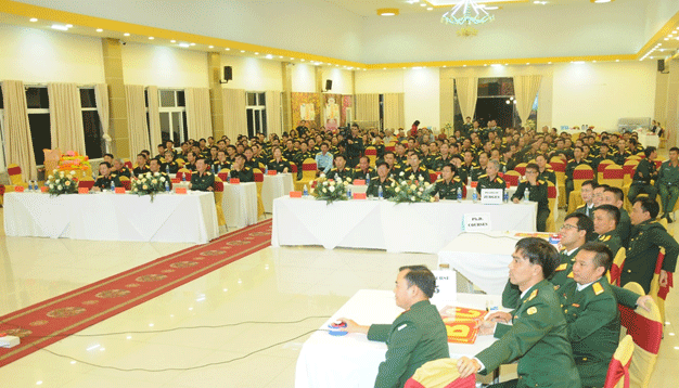 Các đội thi cùng nhau tranh tài