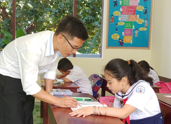 Người thầy giữa biển cả
