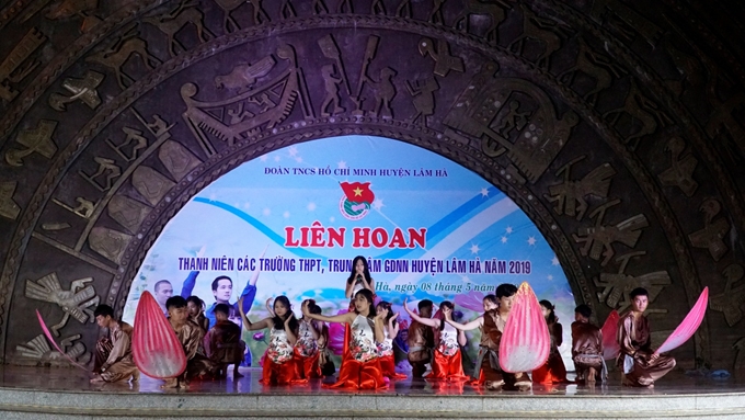 Phần thi năng khiếu của trường THPT Huỳnh Thúc Kháng