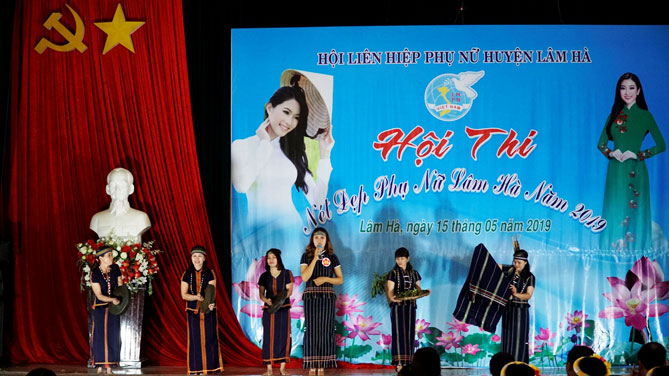 Phần thi thuyết trình của thí sinh K’ Duyết (Xã Đạ Đờn)
