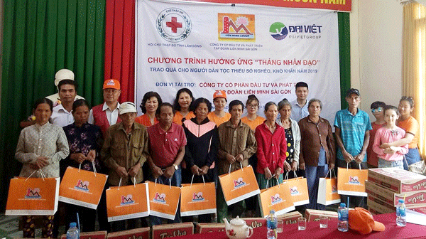2.000 phần quà đến với người nghèo Lâm Đồng