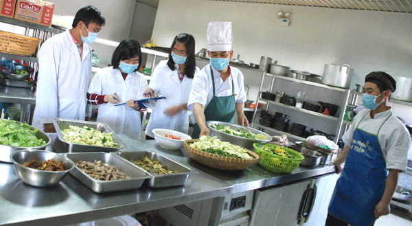 Tăng cường thanh tra, kiểm tra và xử phạt vi phạm về an toàn thực phẩm