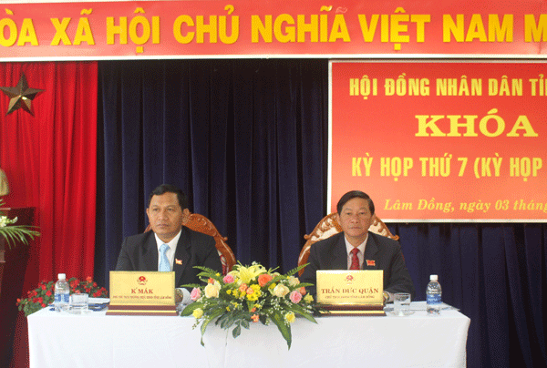 Thông qua 9 tờ trình về các vấn đề quan trọng
