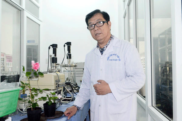 Nặng lòng với khoa học công nghệ
