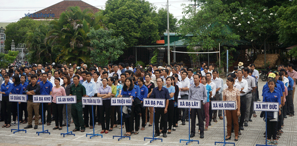 Đạ Tẻh: Ra quân hưởng ứng Ngày Môi trường thế giới