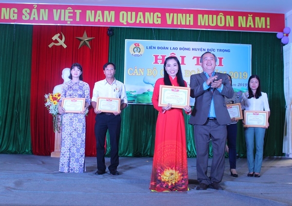 Trao giải Nhất cho thị trấn Liên Nghĩa